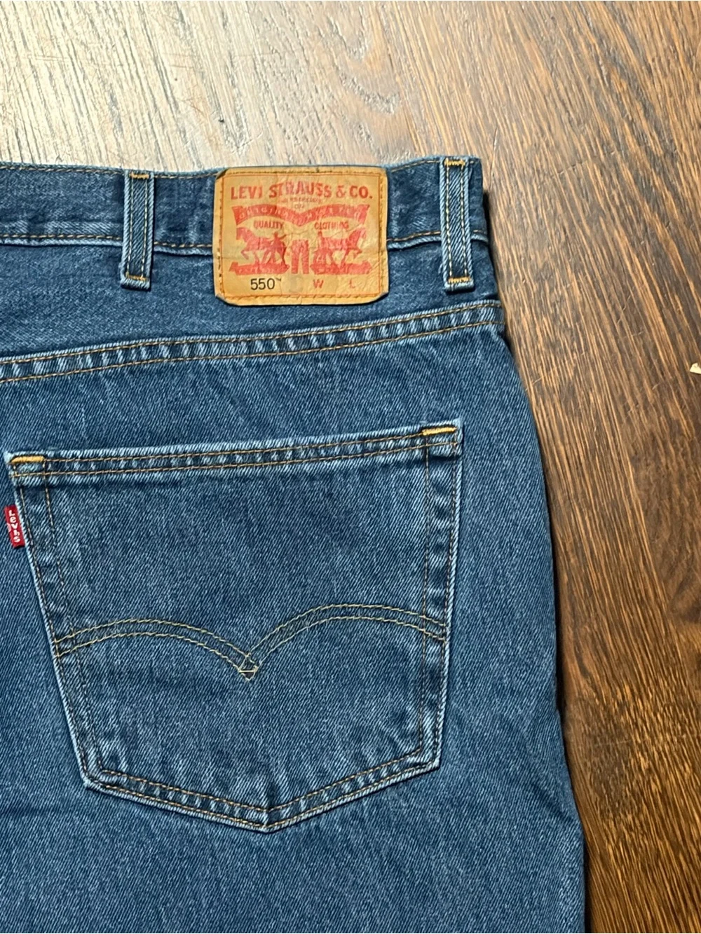 Levi’s Men’s 550 Relaxed Fit Jeans – Medium Dark Wash Blue Denim Tag Size 50x32